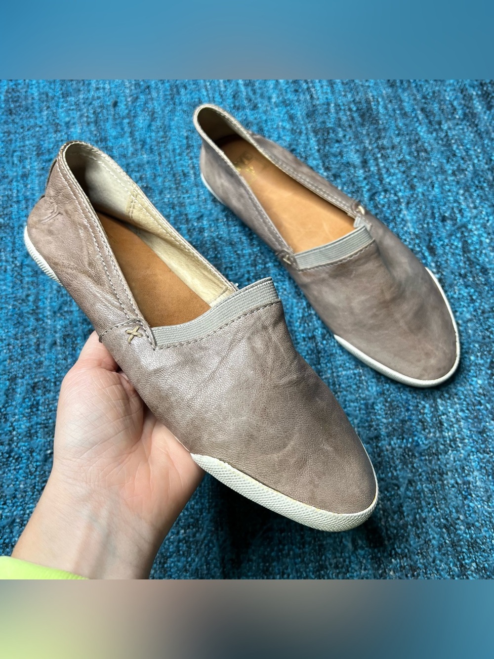 Frye Melanie Slip On Gray Tan Leather Casual Sneakers Women's Size 6.5
